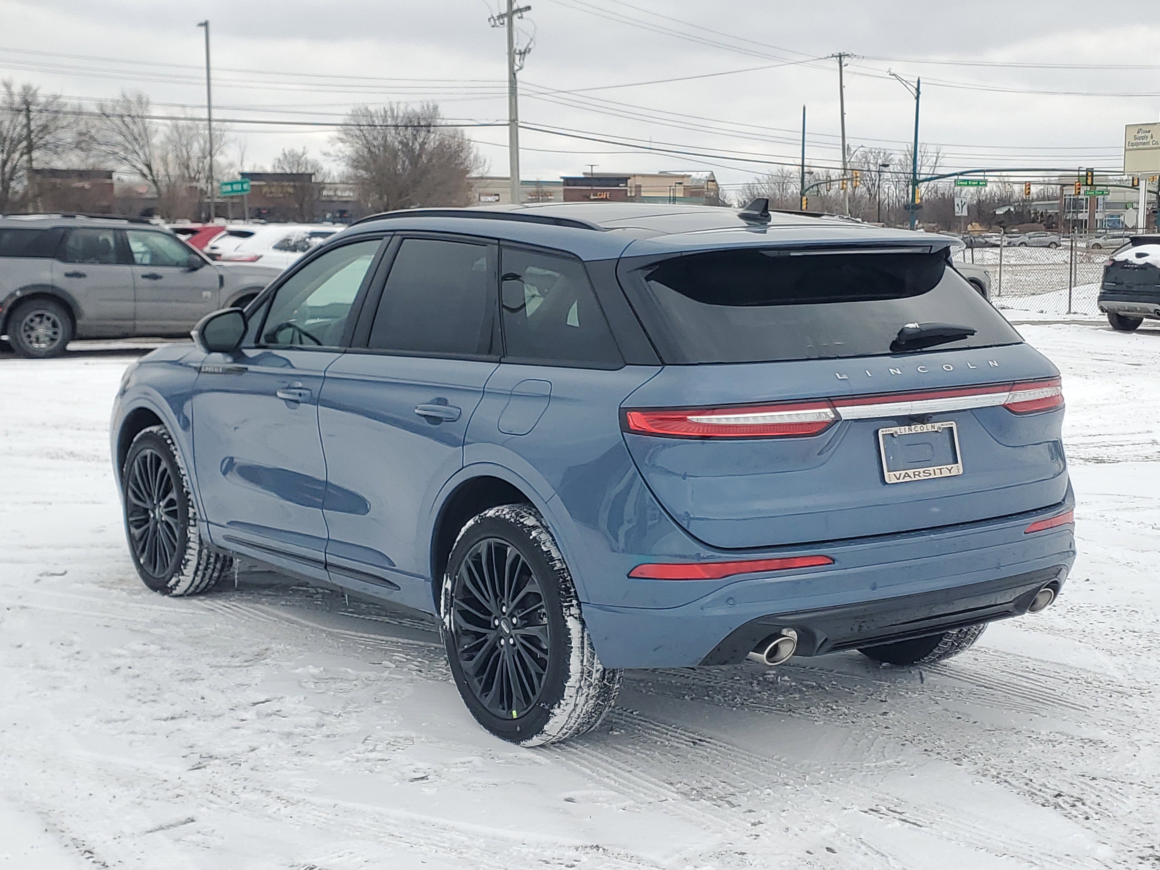 New 2026 Lincoln Corsair Premiere image 3