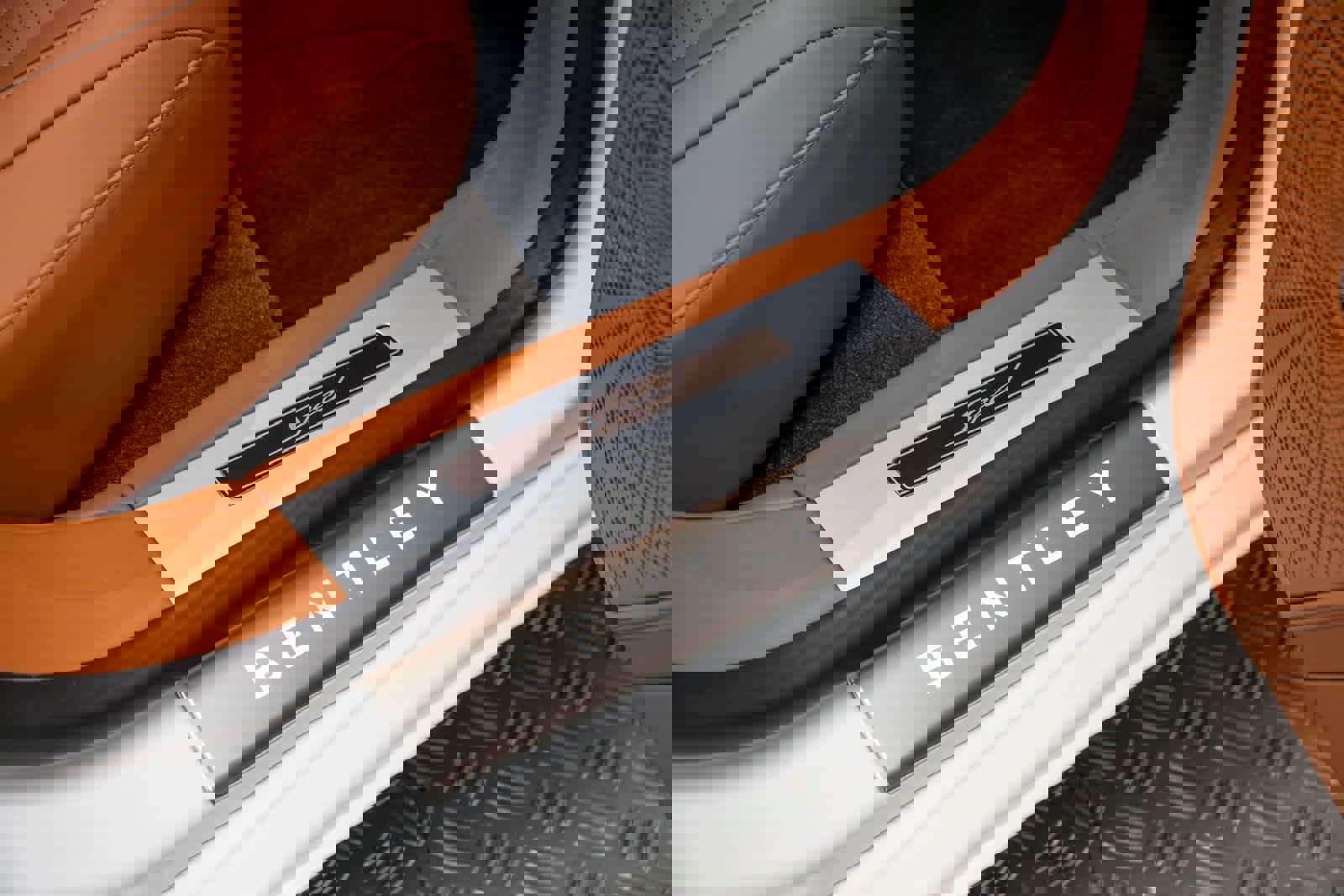 Used 2023 Bentley Flying Spur W12 image 50