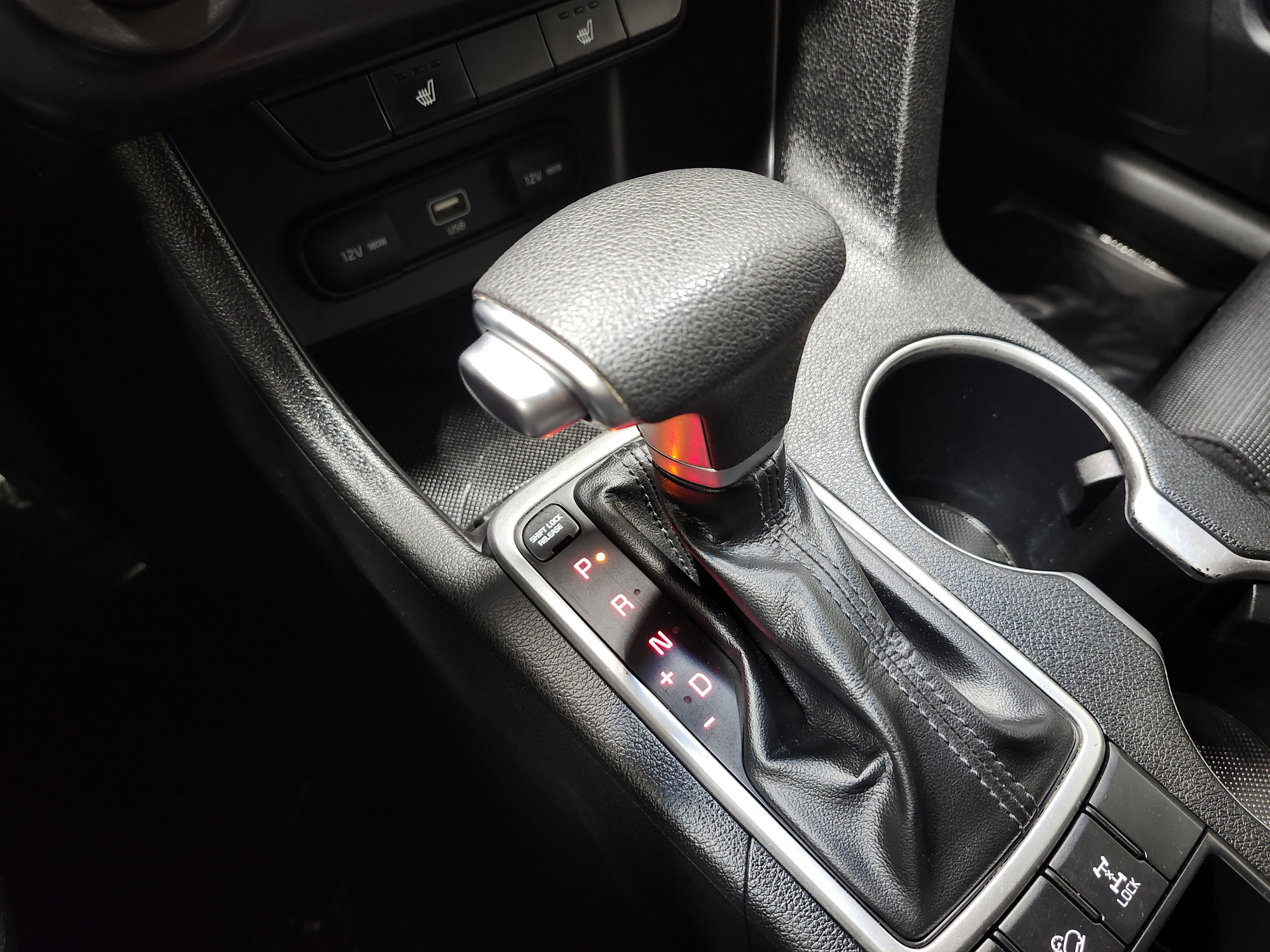 Used 2020 Kia Sportage LX w/ LX Popular Package image 32