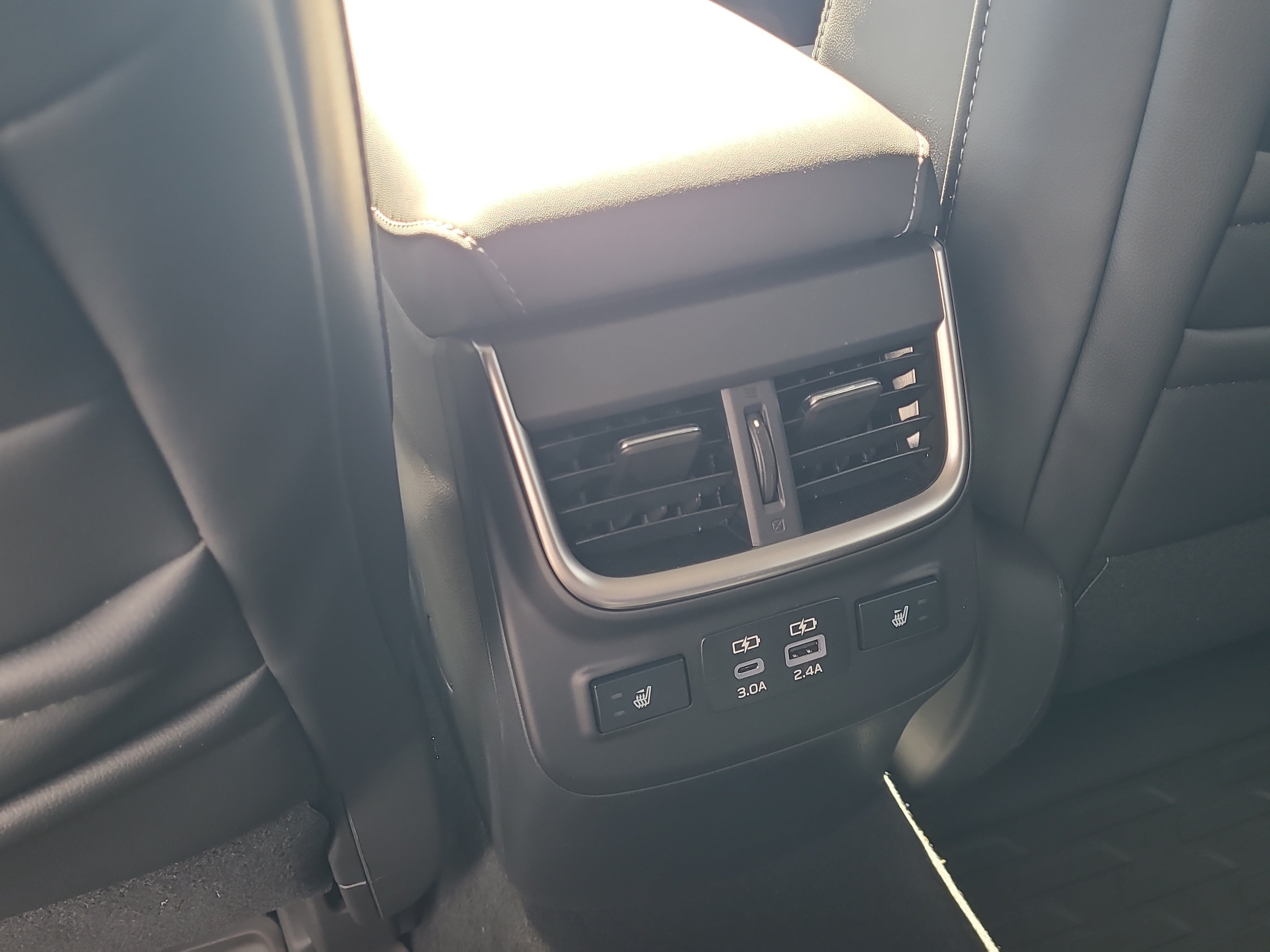 Certified 2024 Subaru Outback Limited AWD/4WD image 13