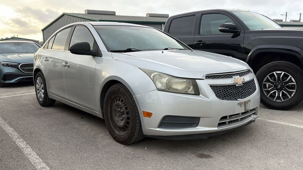 Used 2011 Chevrolet Cruze LS w/ Connectivity Package image 3