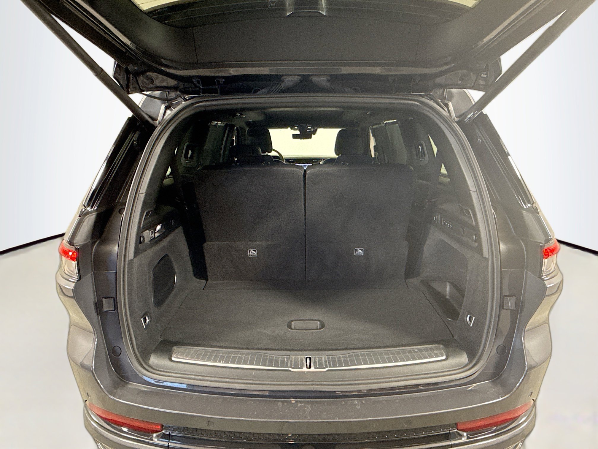 Used 2023 Jeep Grand Cherokee L Summit image 26