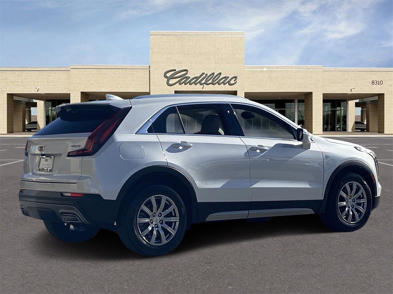 Certified 2023 Cadillac XT4 Premium Luxury image 5