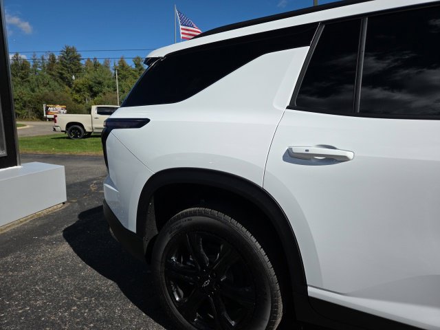 New 2027 Chevrolet Traverse LT w/ Midnight/Sport Edition AWD/4WD image 12