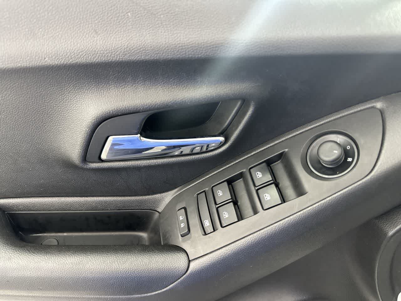 Used 2022 Chevrolet Trax LS w/ Tint and Cruise Package AWD/4WD image 11