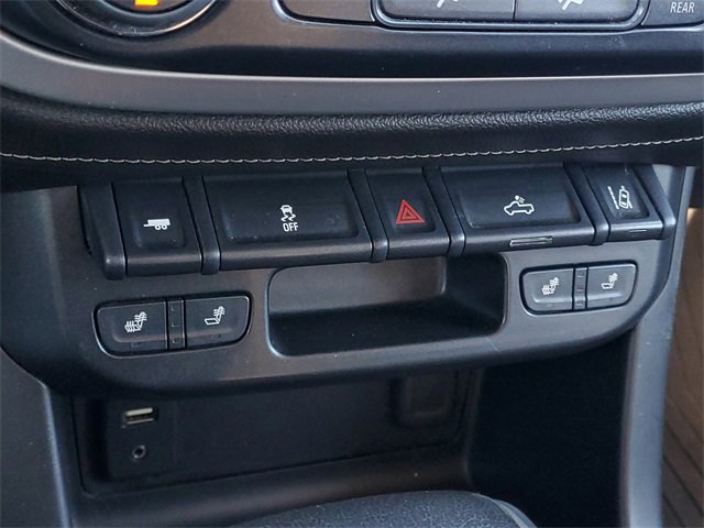 Used 2016 GMC Canyon SLT w/ Driver Alert Package image 29