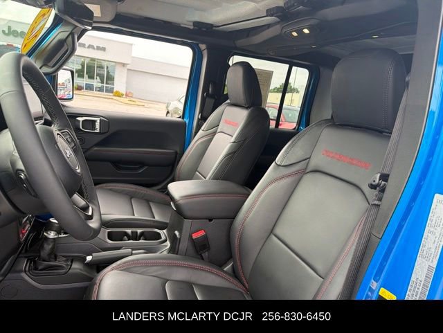 Used 2025 Jeep Gladiator Rubicon w/ Dual Top Group AWD/4WD image 23