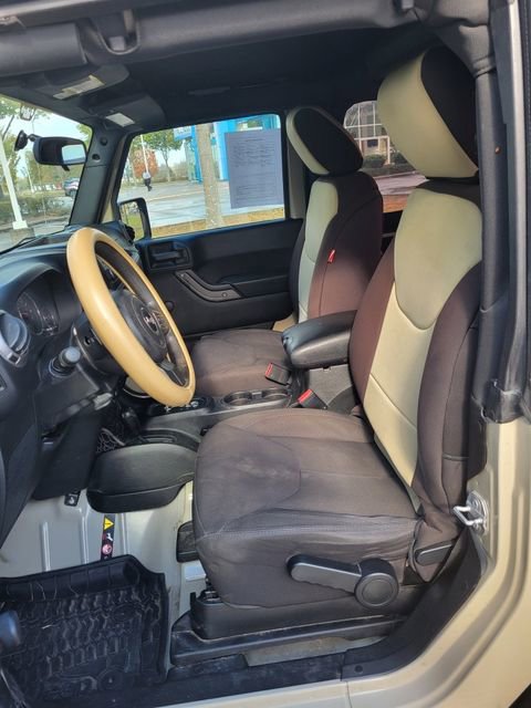 Used 2017 Jeep Wrangler Sport image 9