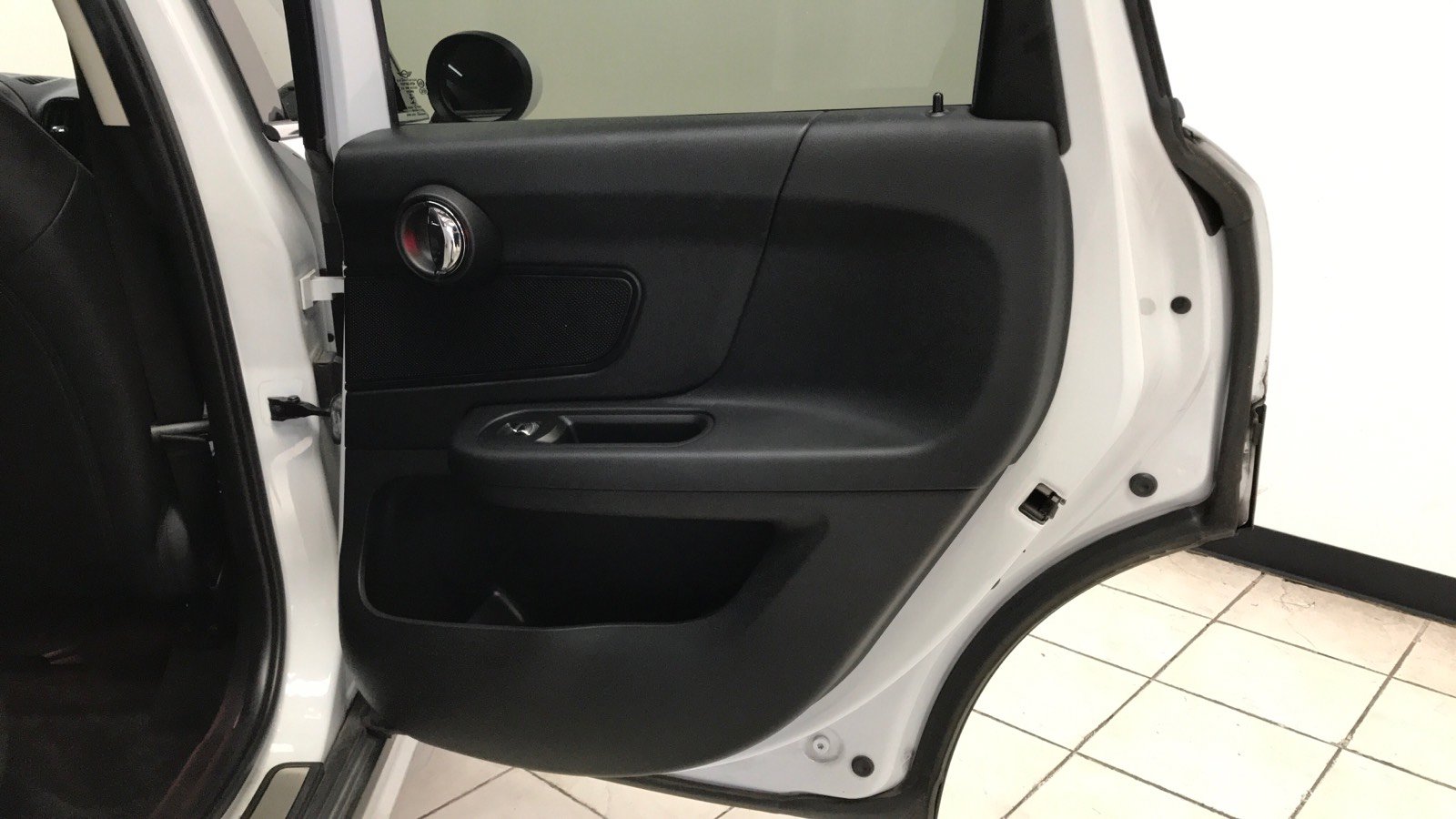 Used 2019 MINI Cooper Countryman w/ Storage Package FWD image 14