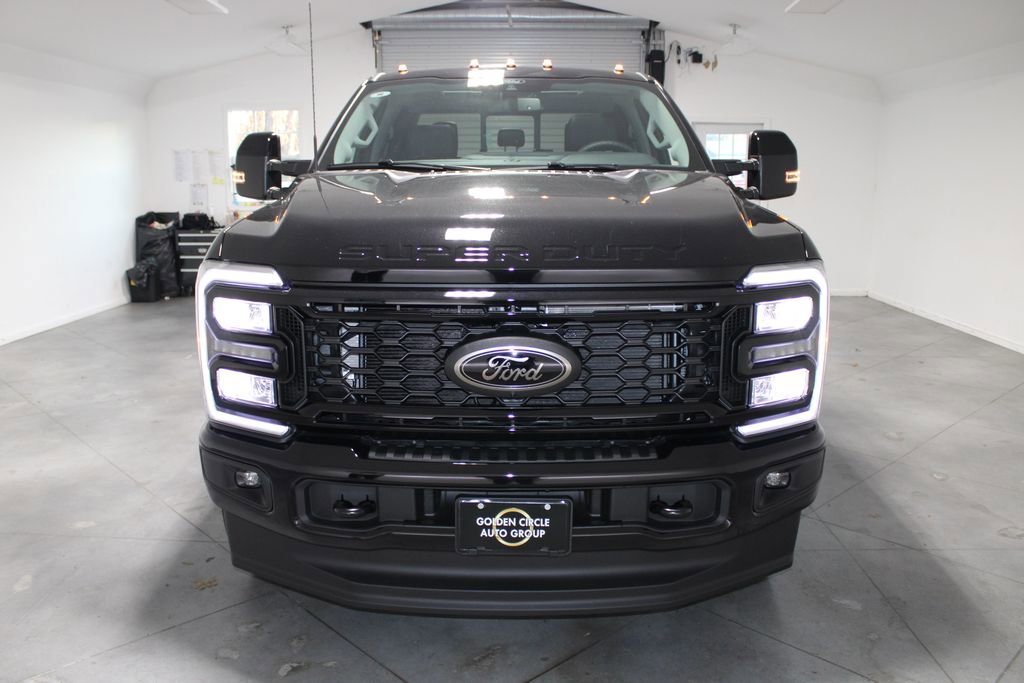 New 2026 Ford F250 Lariat w/ Black Appearance Package image 59