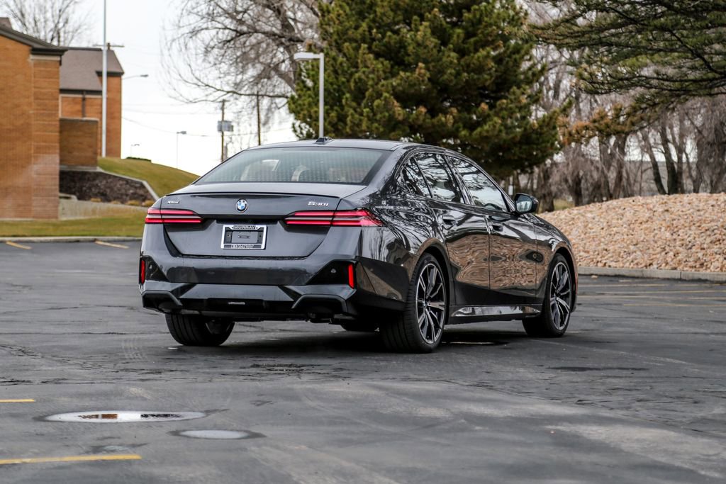 New 2026 BMW 530i xDrive w/ M Sport Package image 5