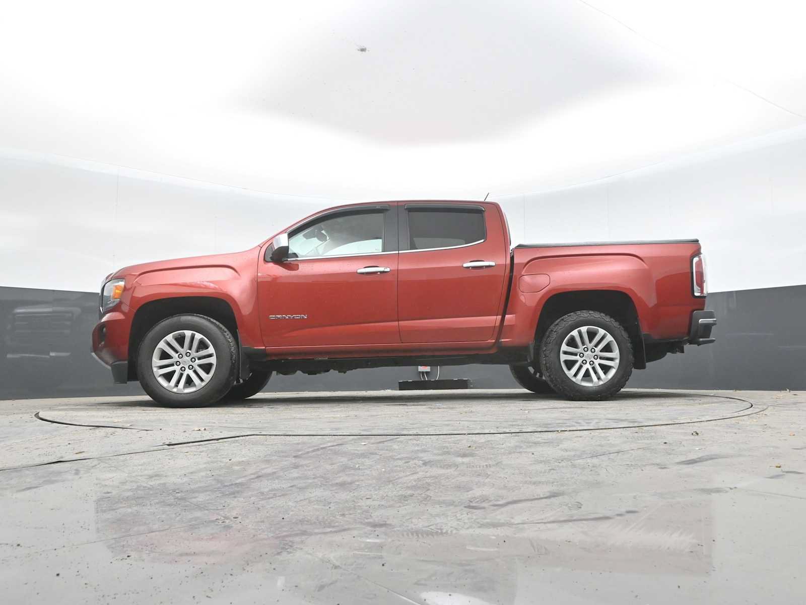 Used 2015 GMC Canyon SLT w/ Driver Alert Package AWD/4WD image 25