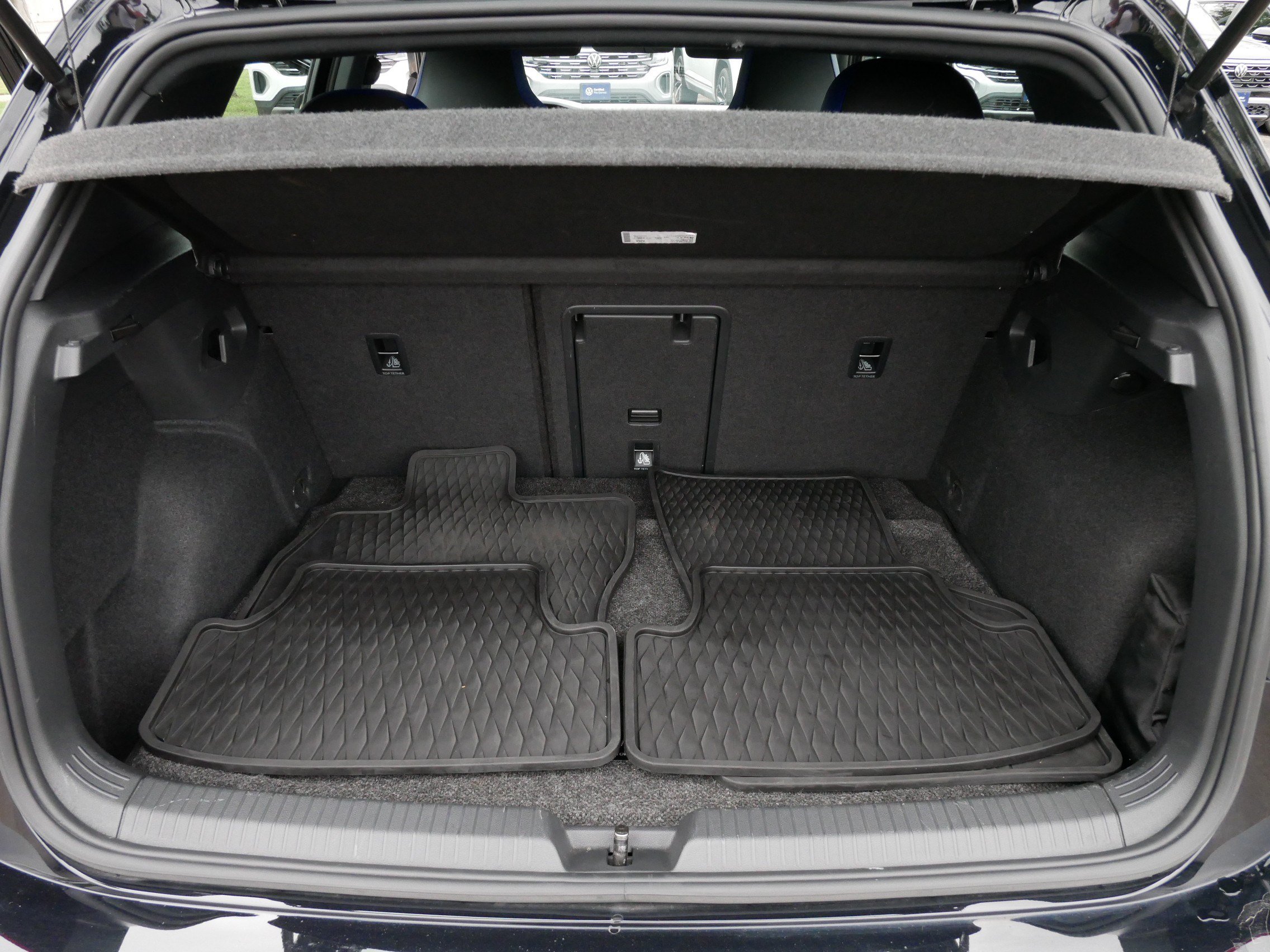 Certified 2022 Volkswagen Golf R AWD/4WD image 18