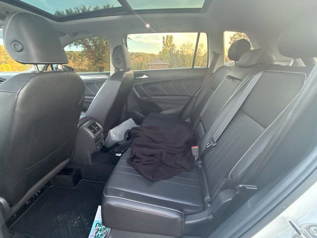 Used 2023 Volkswagen Tiguan SE AWD/4WD image 13