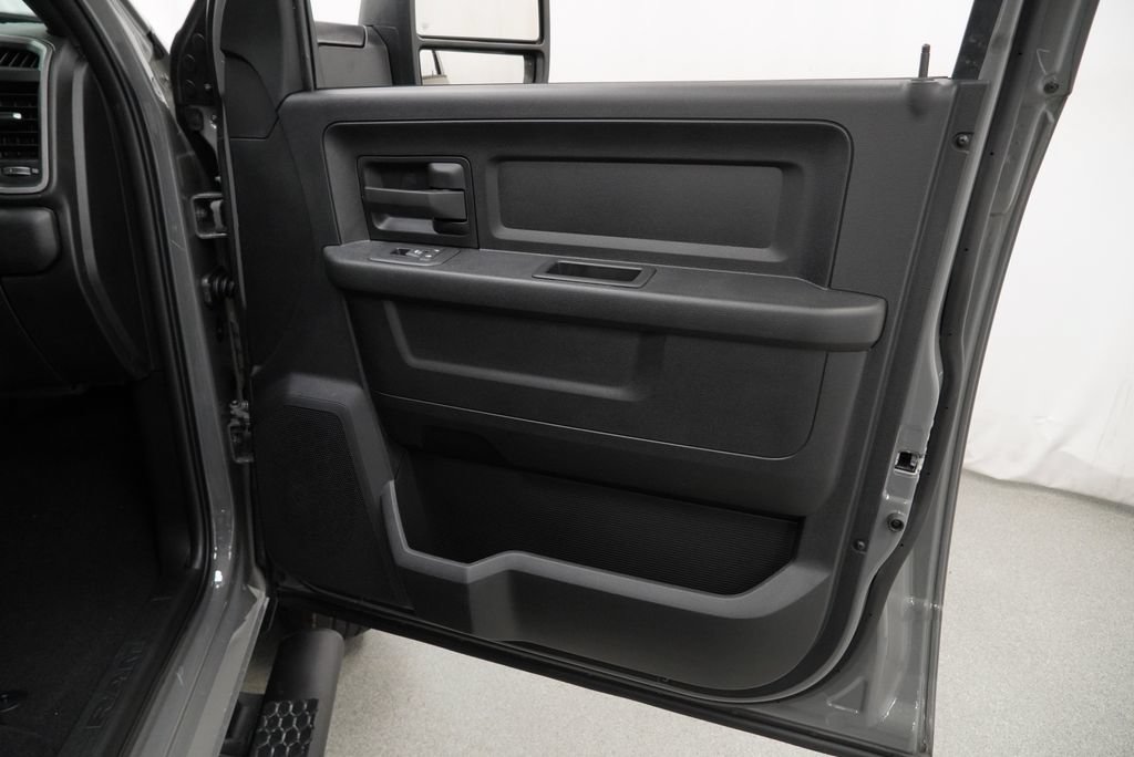 New 2027 RAM 3500 Tradesman AWD/4WD image 31