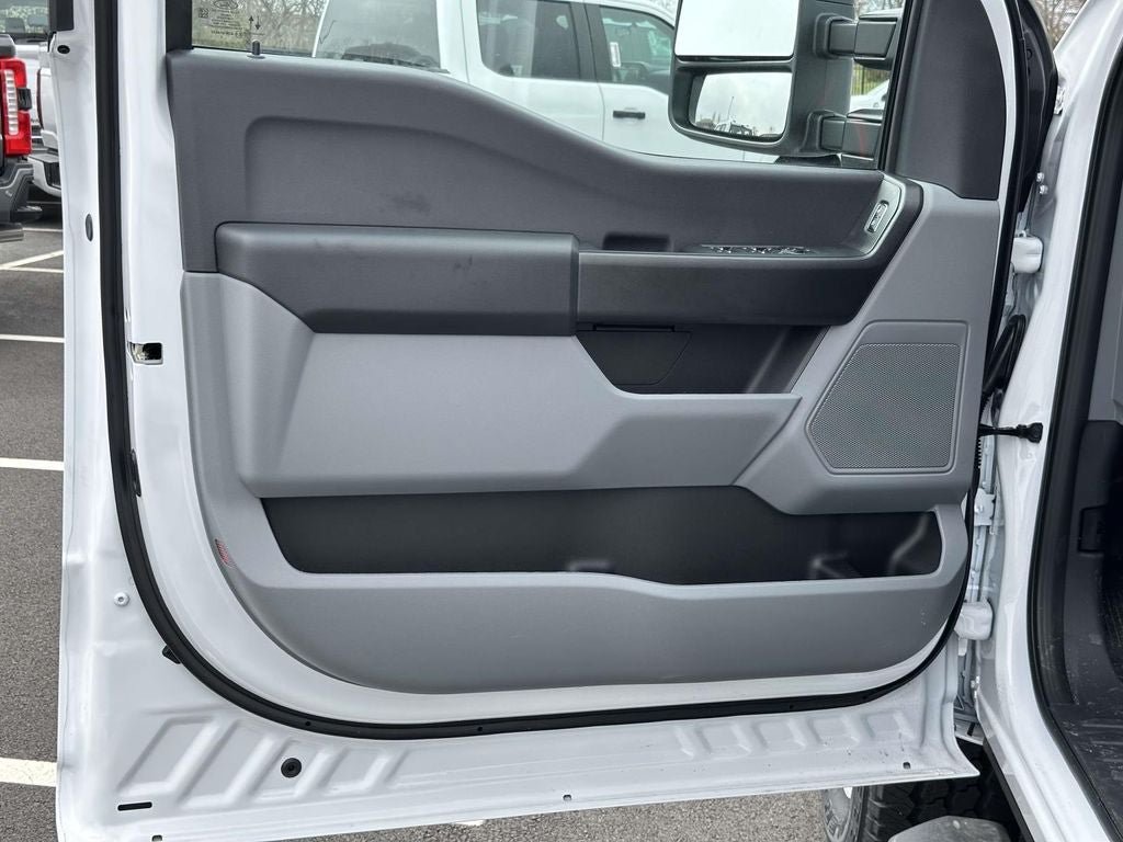 New 2026 Ford F350 XL w/ XL Chrome Package AWD/4WD image 10