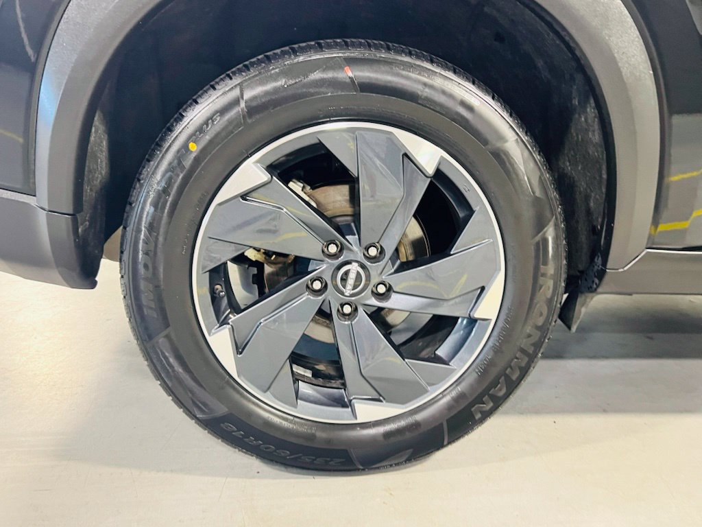 Used 2024 Nissan Rogue SV AWD/4WD image 10