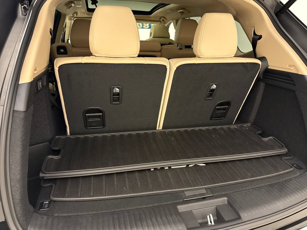 Used 2025 Acura MDX w/ Technology Package FWD image 11
