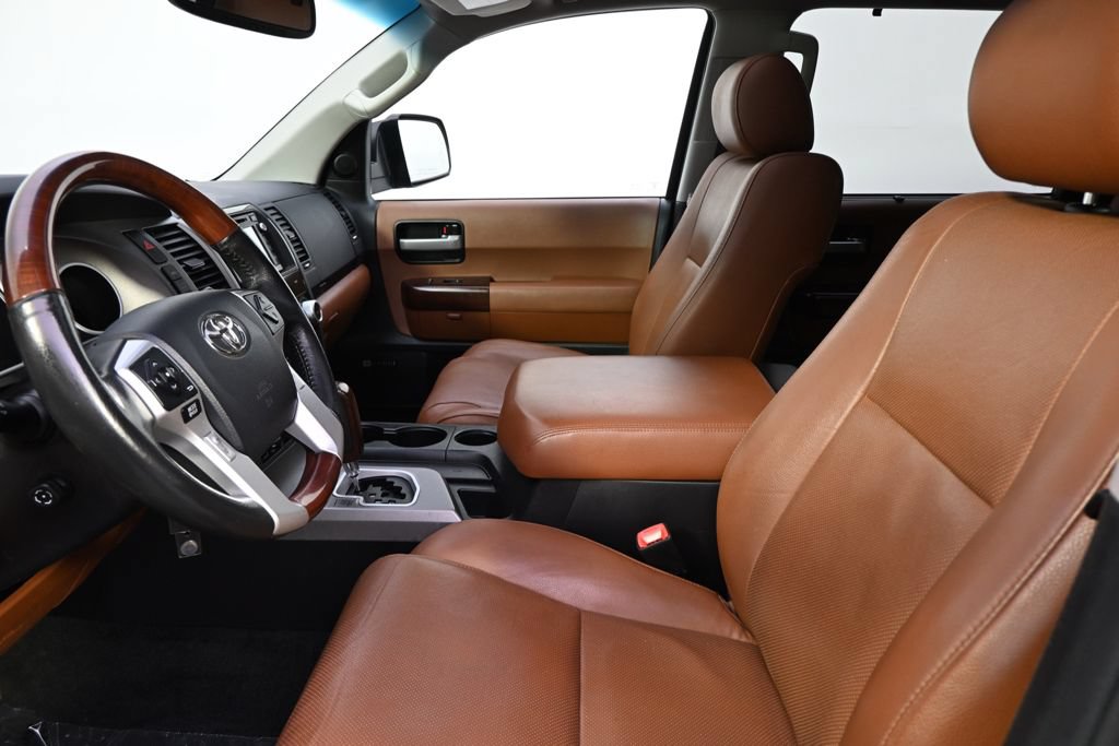 Used 2017 Toyota Sequoia Platinum AWD/4WD image 10