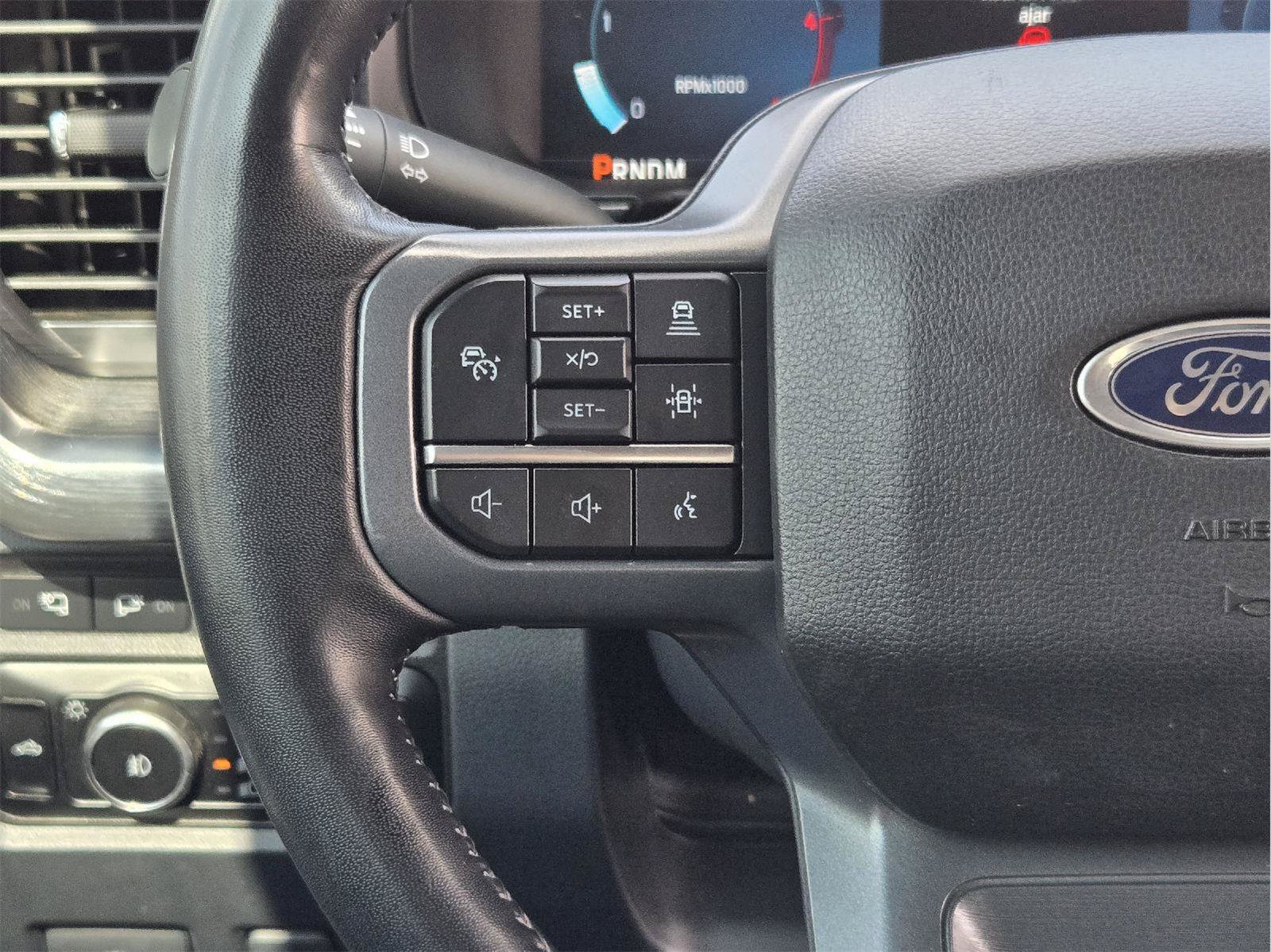 Used 2023 Ford F250 Lariat w/ Lariat Ultimate Package AWD/4WD image 25