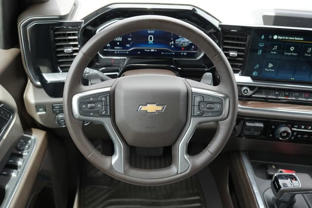 Used 2025 Chevrolet Silverado 1500 LT w/ Z71 Off-Road Package AWD/4WD image 15