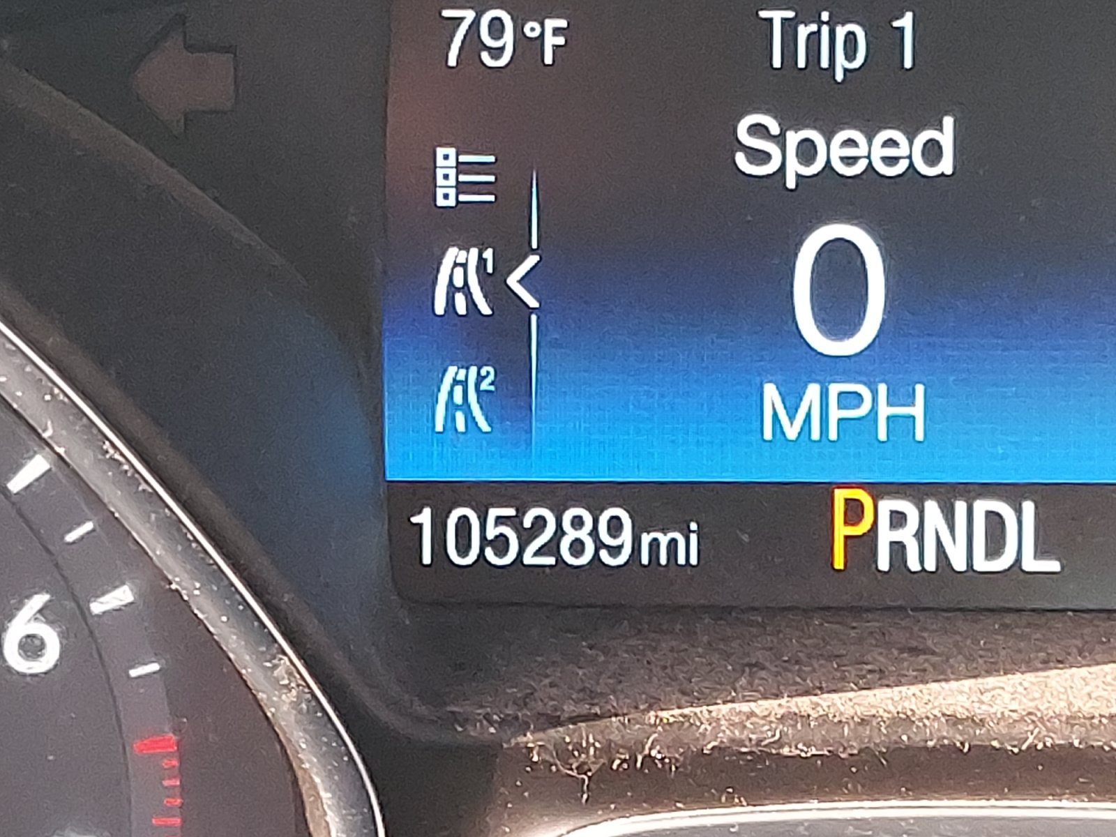Used 2018 Ford Focus SE FWD image 2