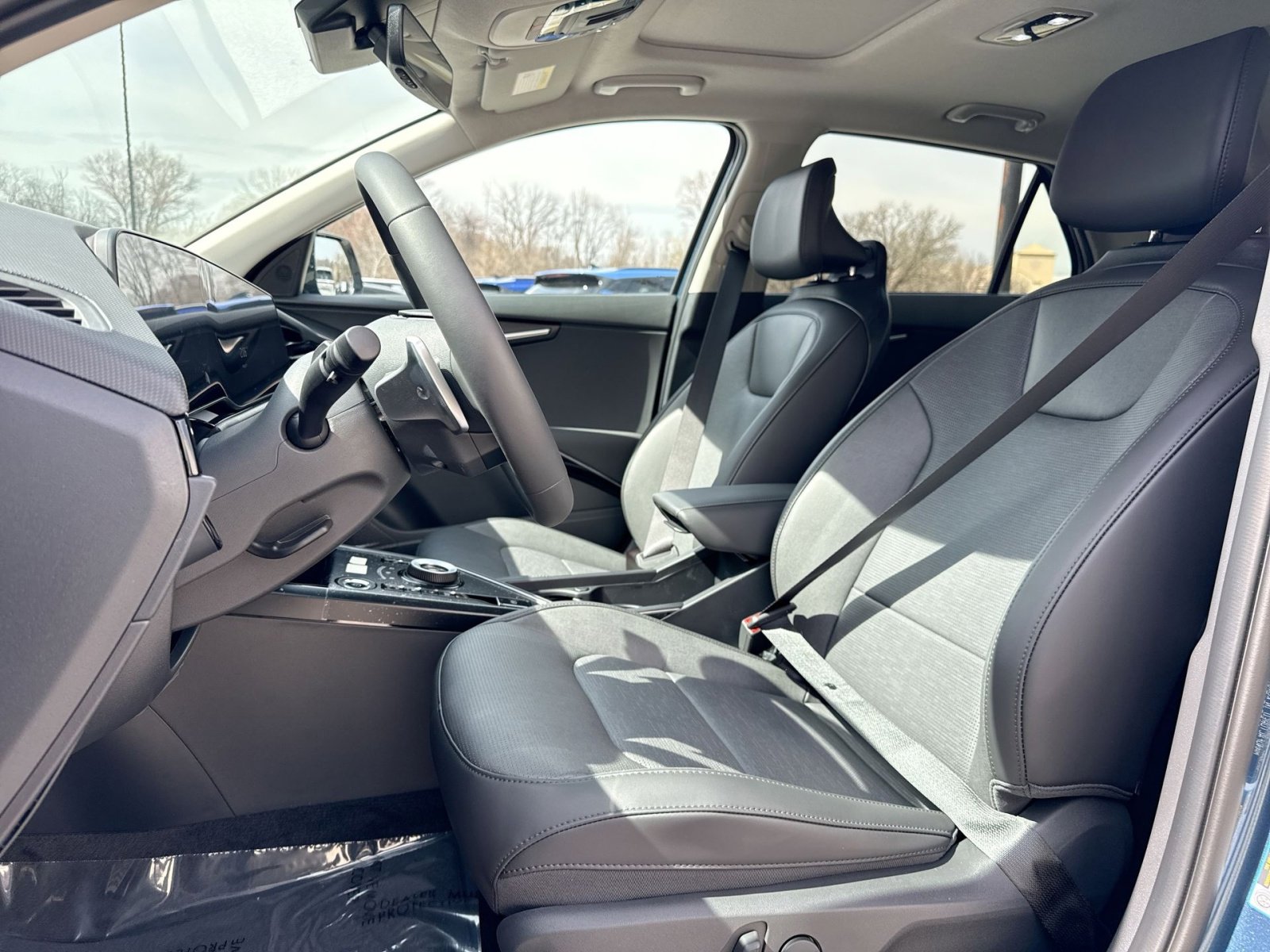 New 2025 Kia Niro Wave w/ Wave Preserve Package FWD image 13