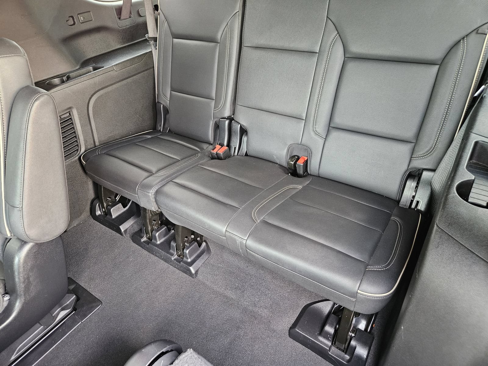 Certified 2025 Chevrolet Suburban Premier AWD/4WD image 34