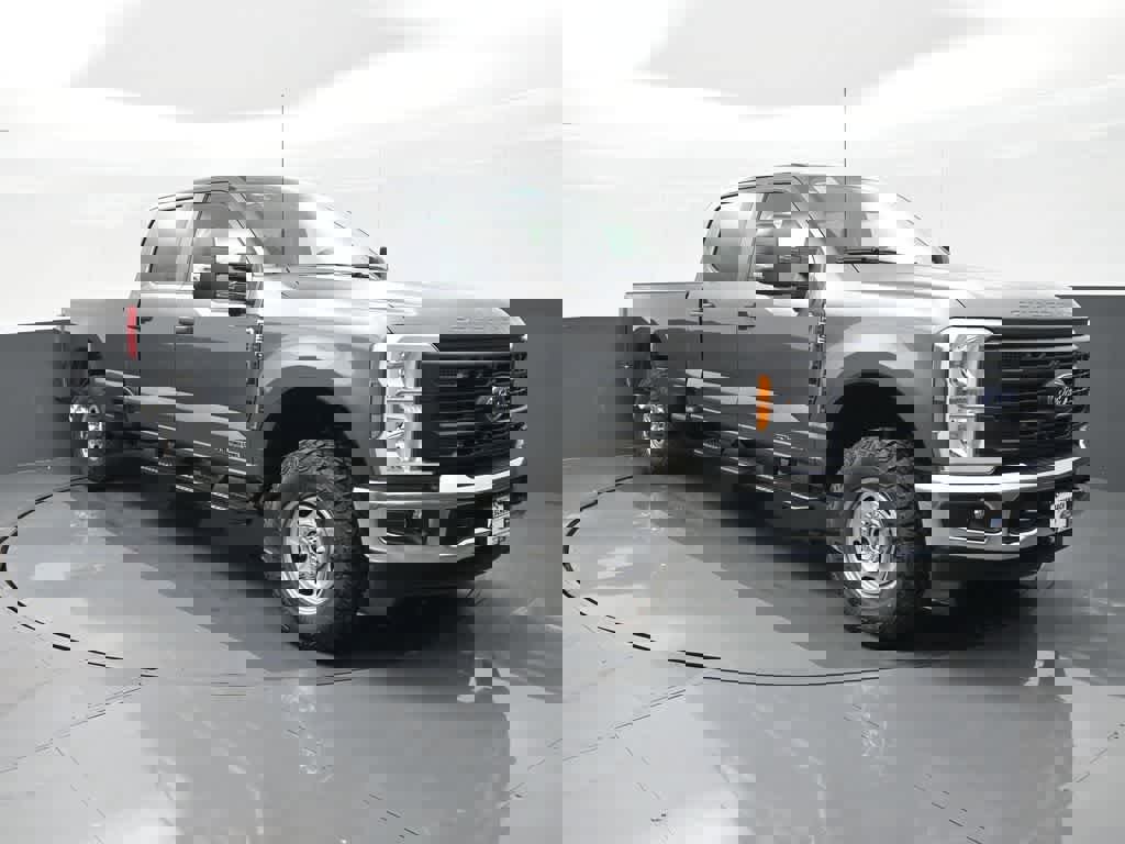 New 2026 Ford F350 XL image 2