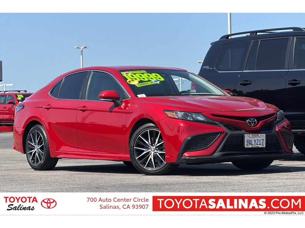 Used 2022 Toyota Camry SE FWD image 1
