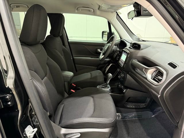Used 2023 Jeep Renegade Latitude AWD/4WD image 19