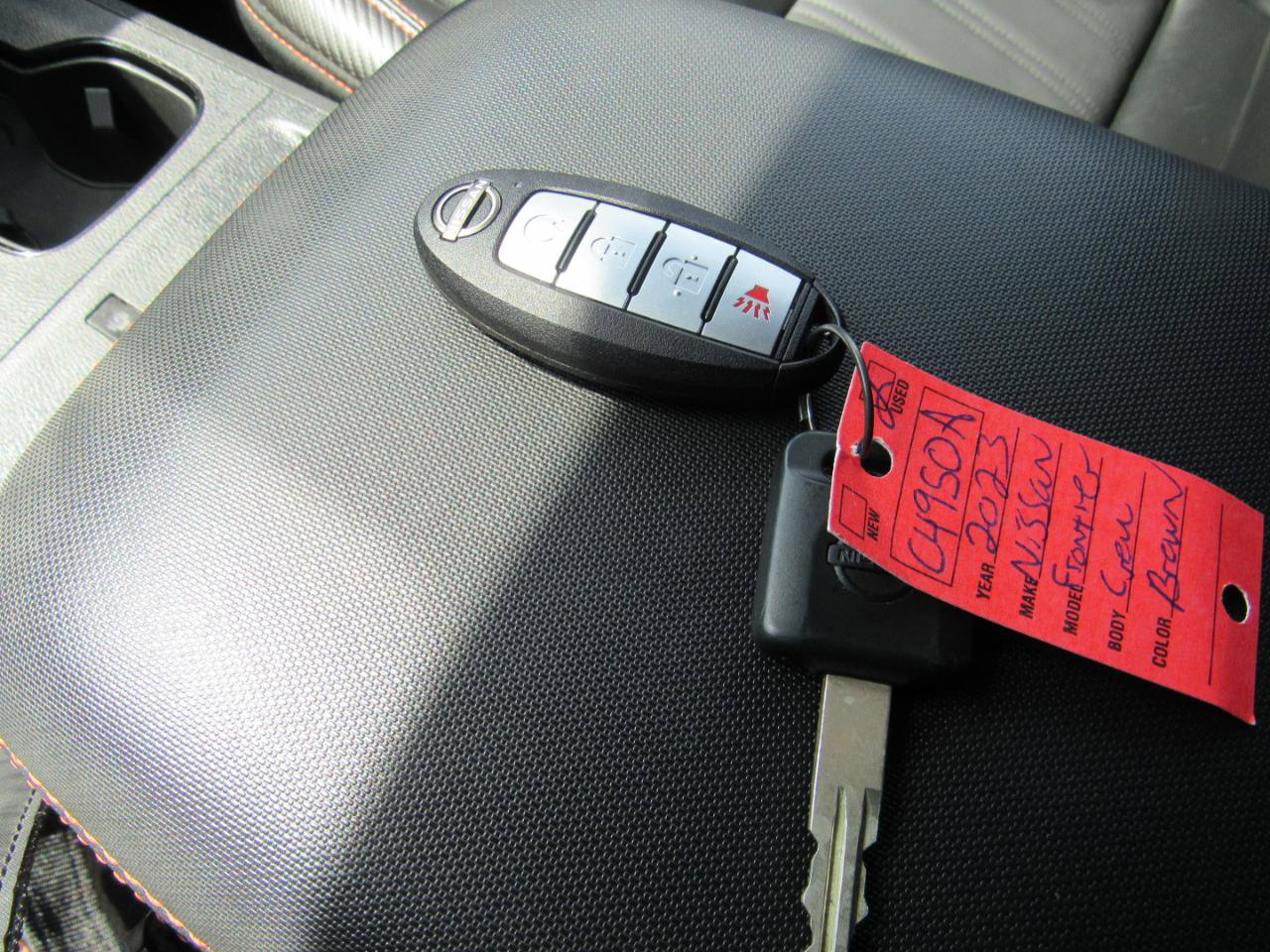 Used 2023 Nissan Frontier PRO-4X w/ Pro-4X Premium Package image 18