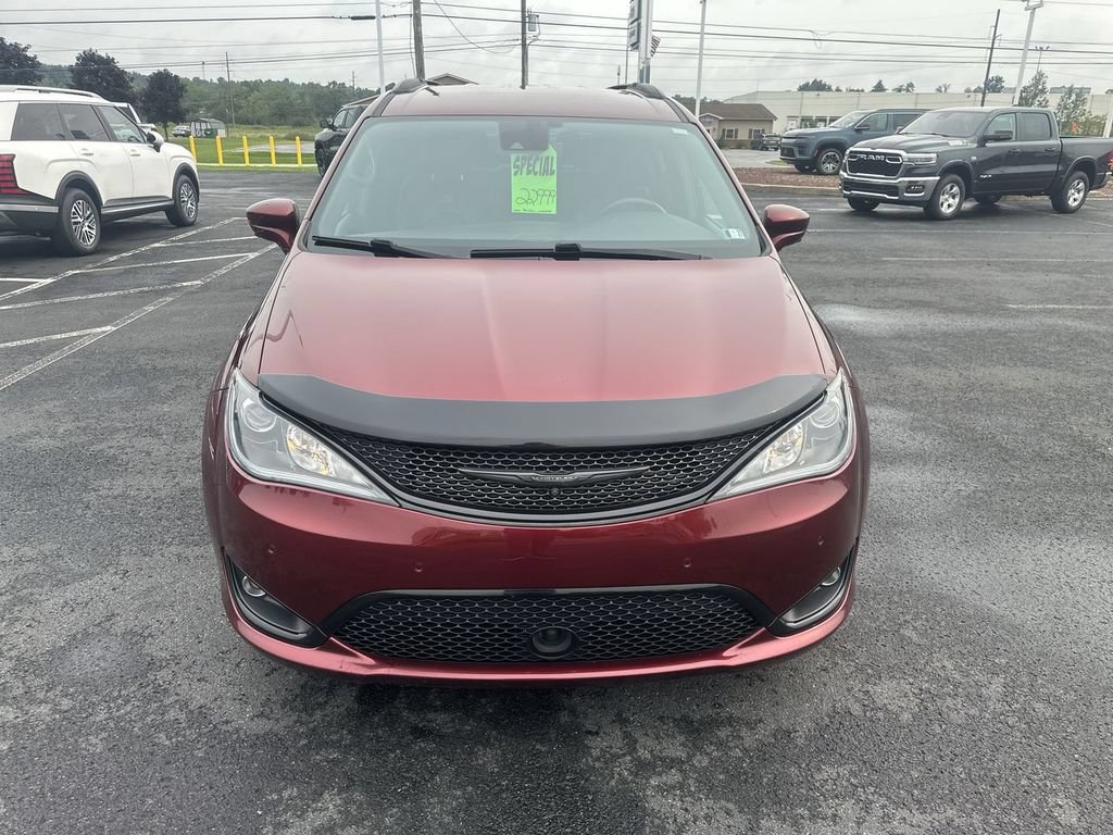 Used 2020 Chrysler Pacifica Touring-L Plus w/ Advanced Safetytec Group FWD image 3