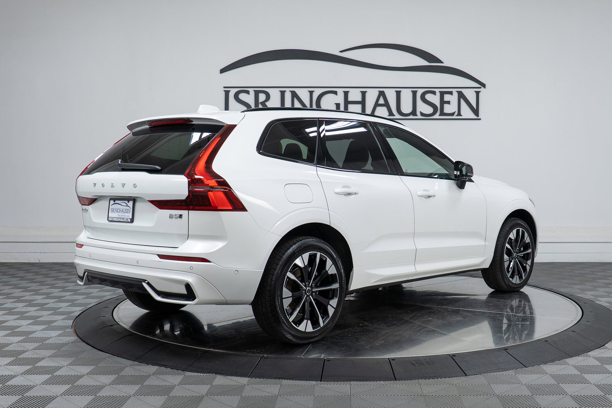 Used 2026 Volvo XC60 B5 Plus w/ Climate Package AWD/4WD image 5
