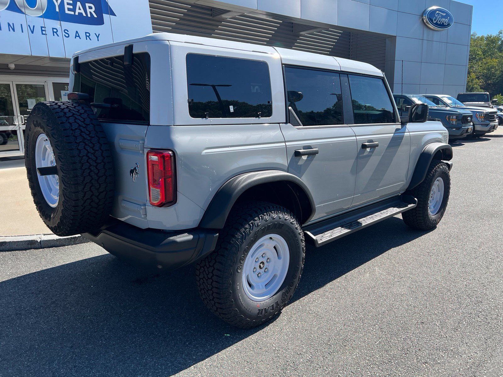 New 2026 Ford Bronco Heritage Edition AWD/4WD image 6