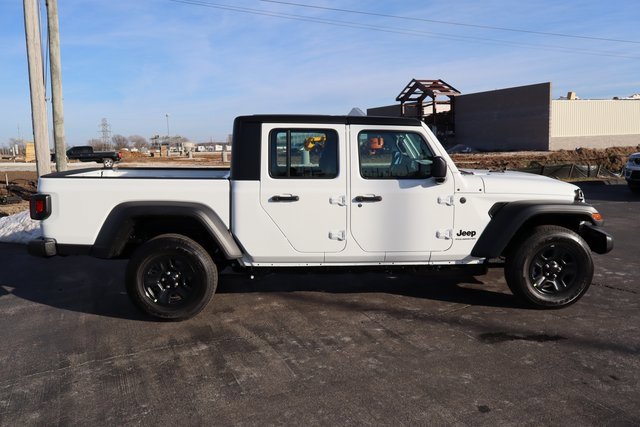 New 2026 Jeep Gladiator Sport image 3
