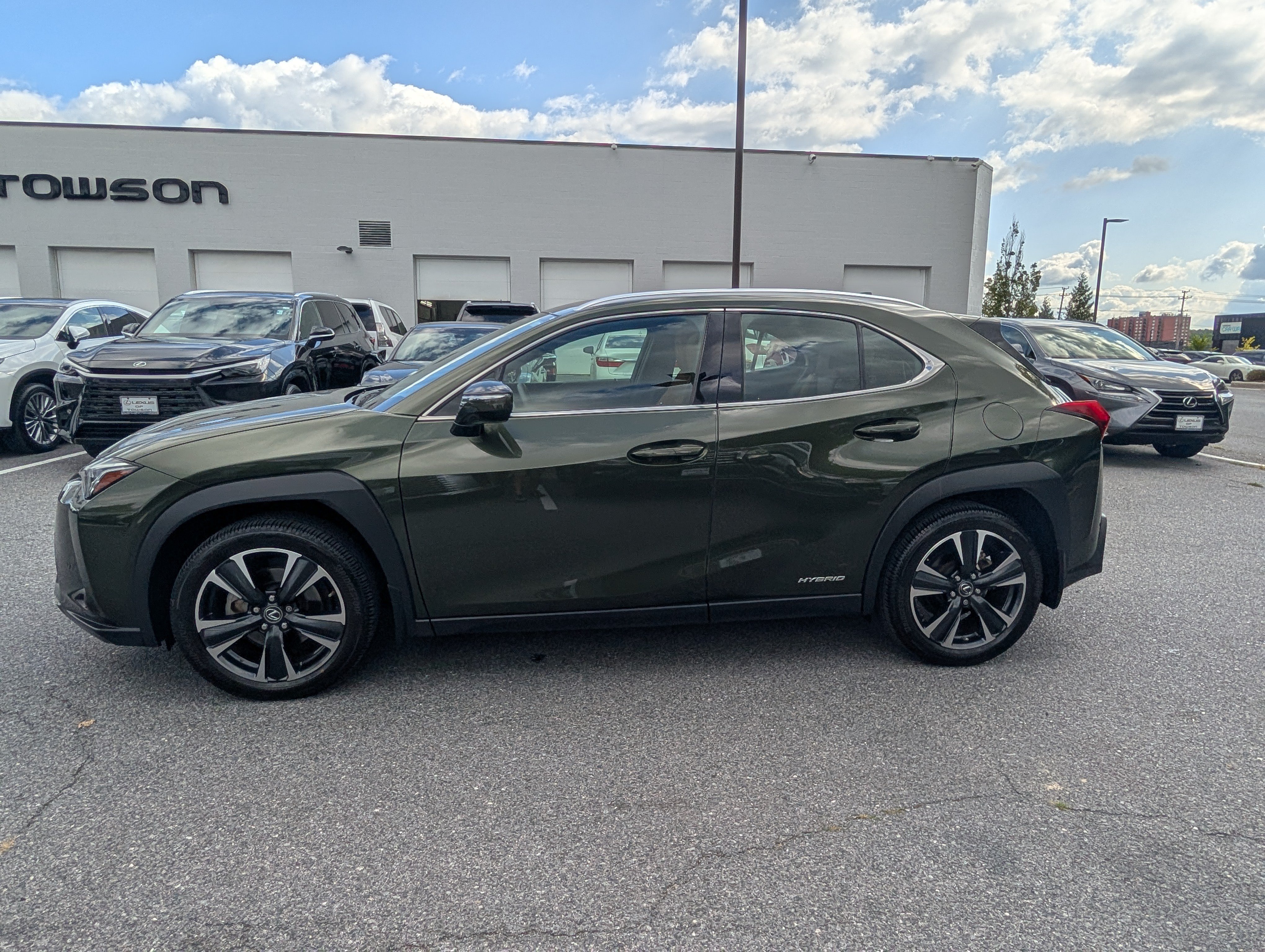 Certified 2021 Lexus UX 250h w/ Premium Package AWD/4WD image 6