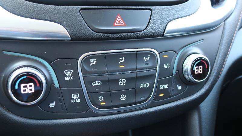 Used 2021 Chevrolet Equinox Premier w/ Redline Edition FWD image 13