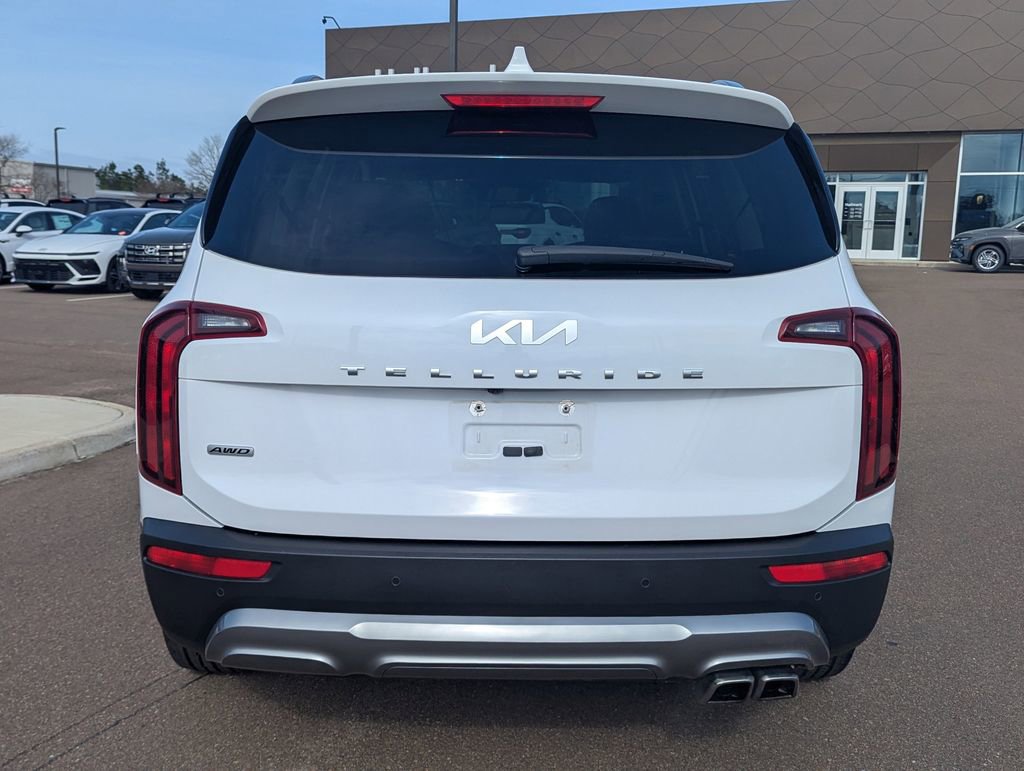 Used 2022 Kia Telluride S image 5