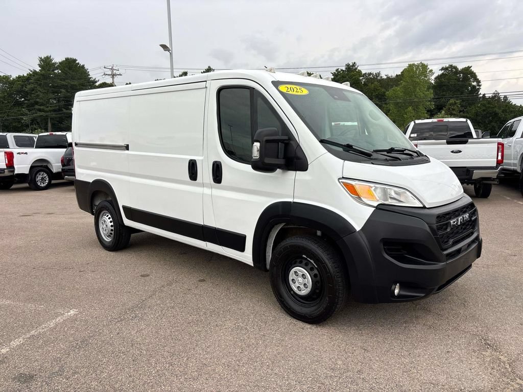 Used 2025 RAM ProMaster 2500 w/ Convenience Group FWD image 1