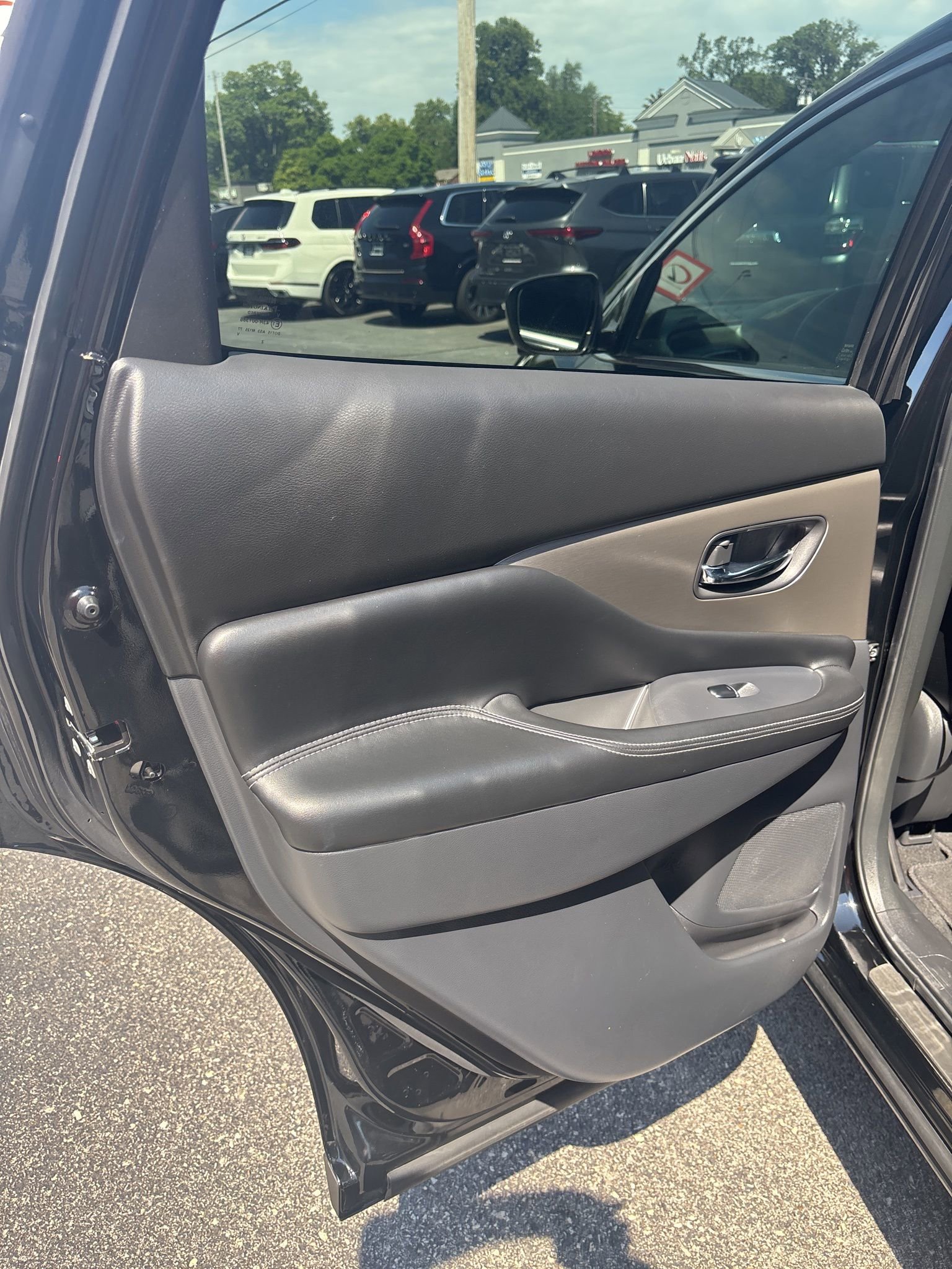 Used 2024 Nissan Murano SL image 28