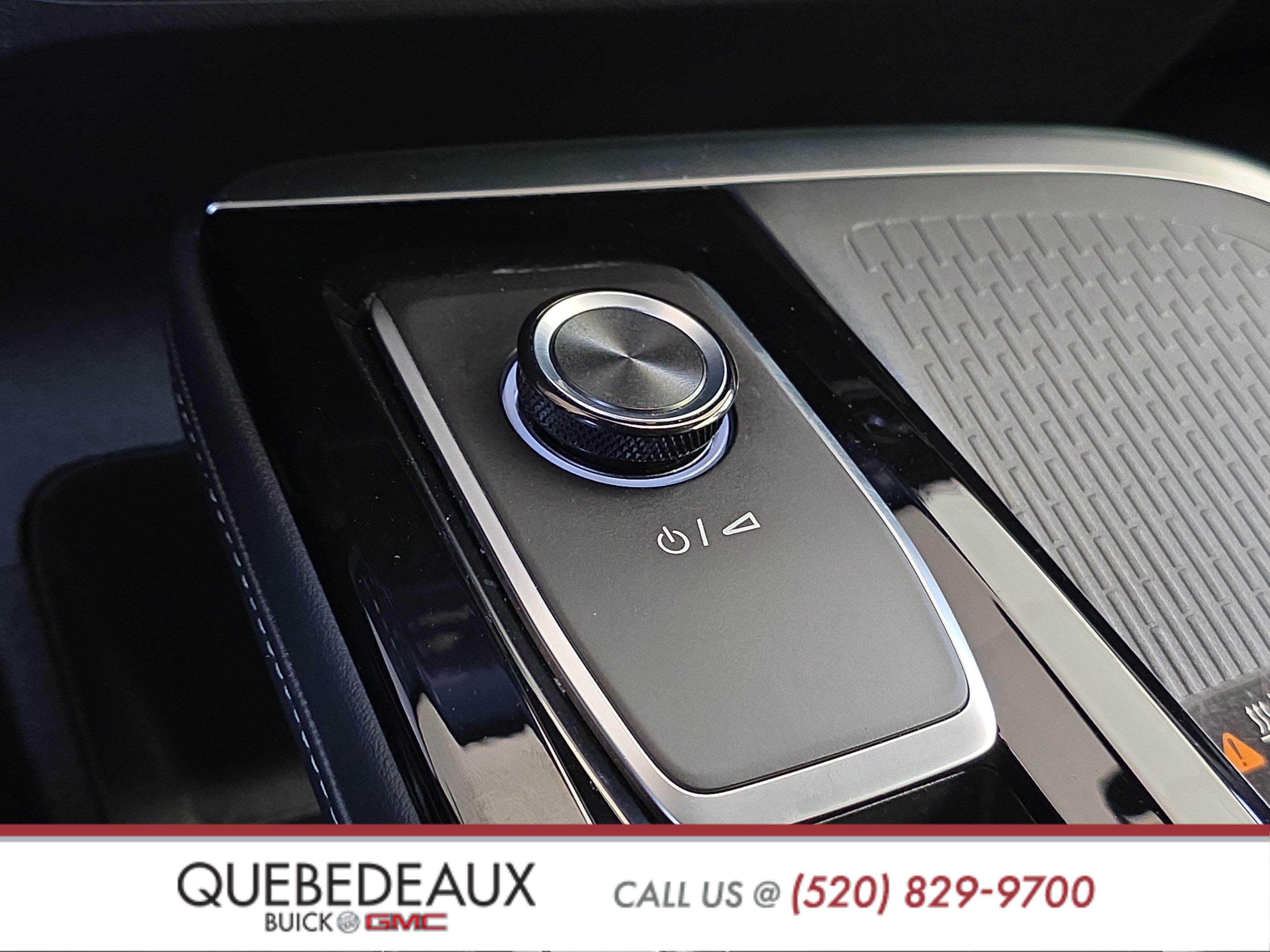 Used 2025 Buick Enclave Preferred FWD image 21