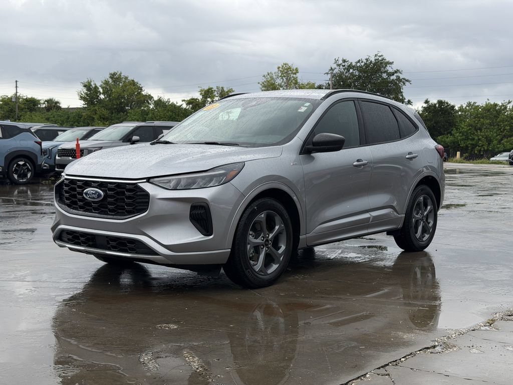Used 2023 Ford Escape ST-Line w/ Equipment Group 301A FWD image 8