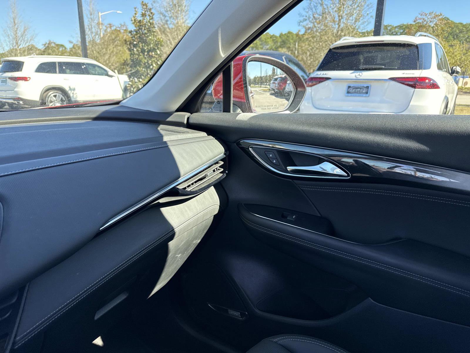 Used 2025 Buick Envision Preferred image 23