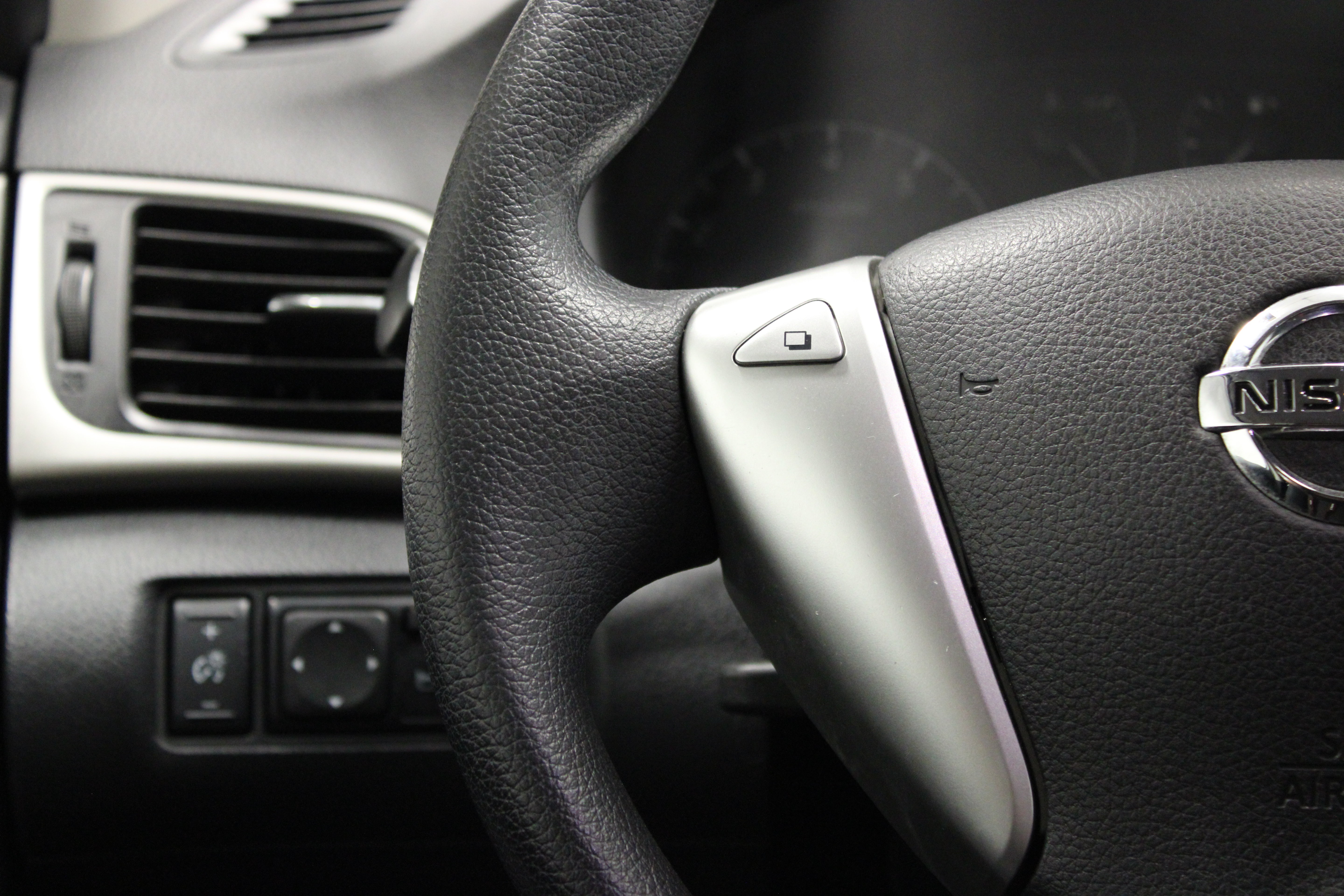 Used 2014 Nissan Sentra S FWD image 19