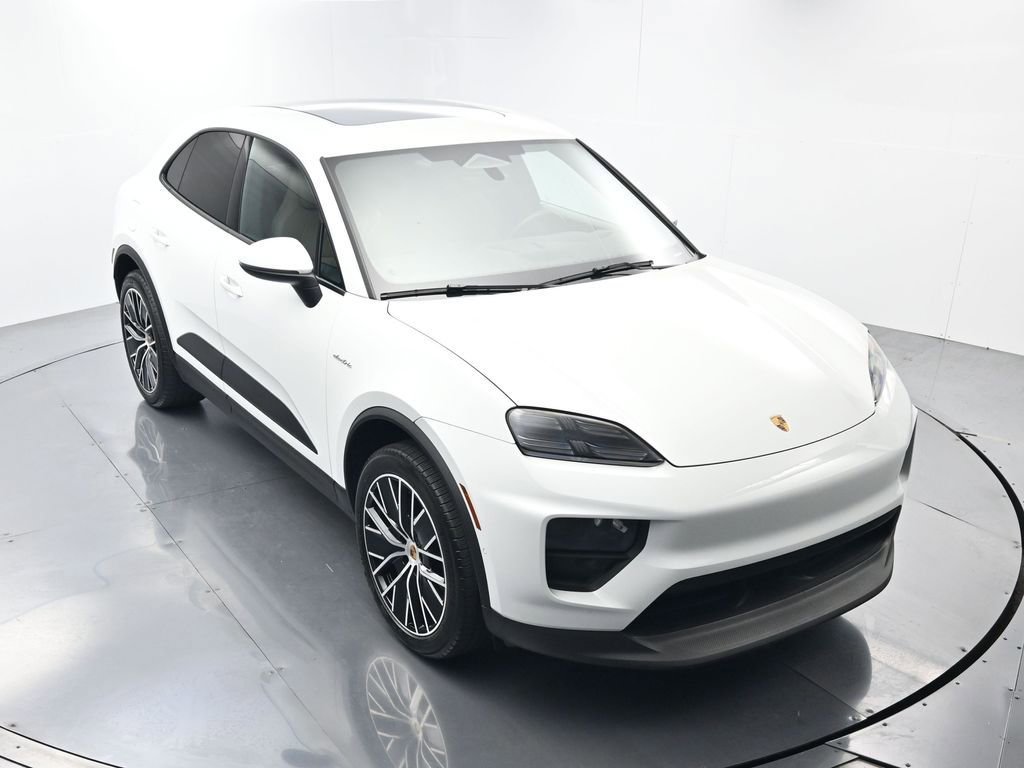 Certified 2025 Porsche Macan Electric RWD image 43