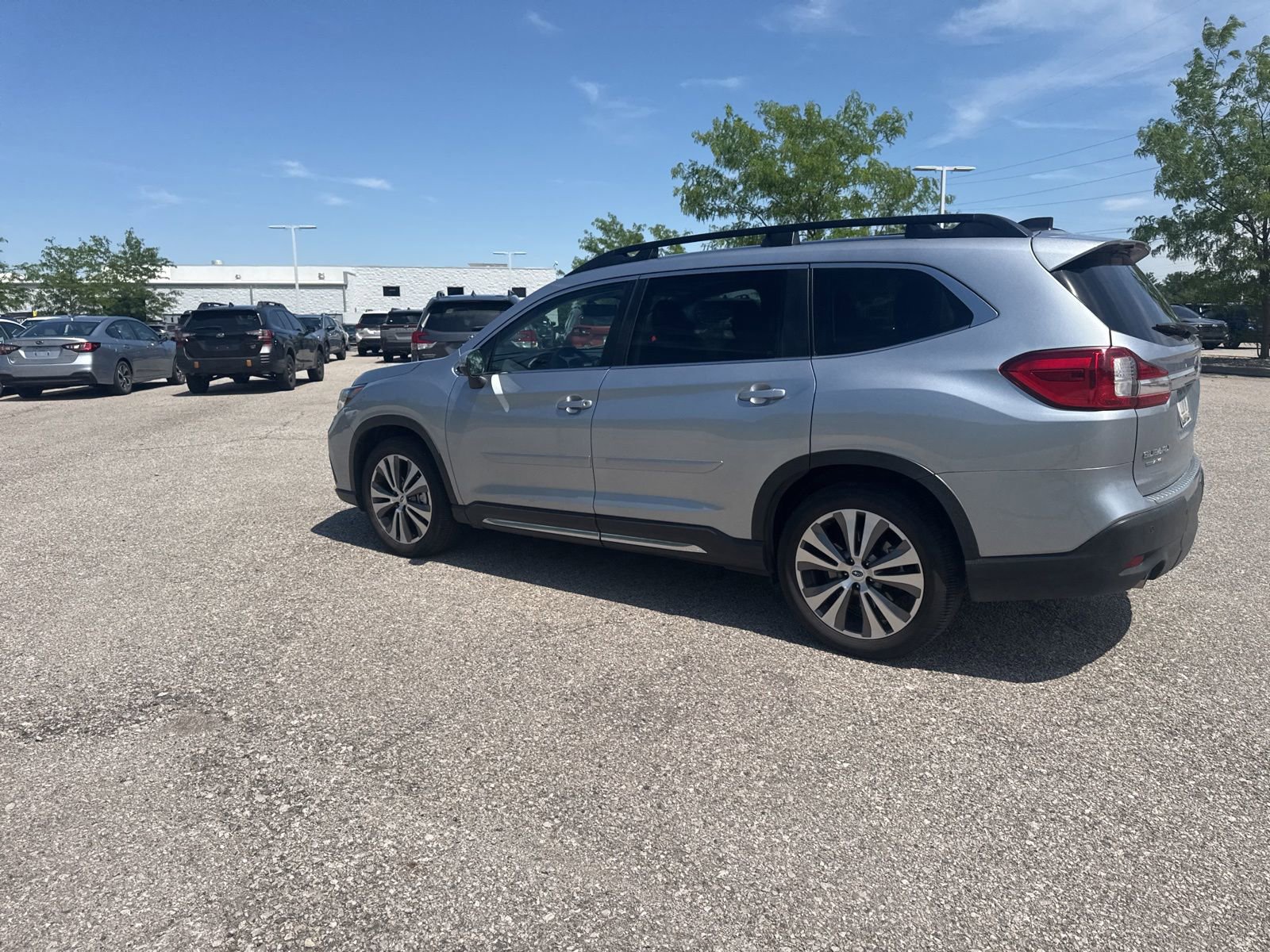 Certified 2021 Subaru Ascent Limited w/ Technology Package AWD/4WD image 9