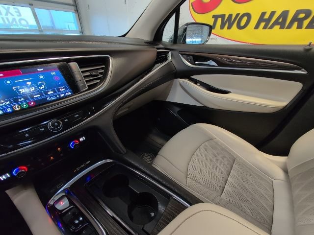 Certified 2023 Buick Enclave Avenir image 26