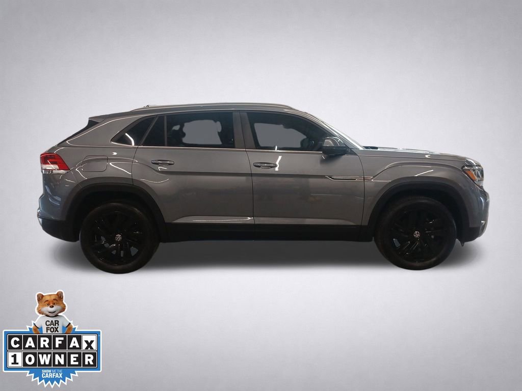 Used 2022 Volkswagen Atlas Cross Sport SE w/ Black Wheel Package image 3
