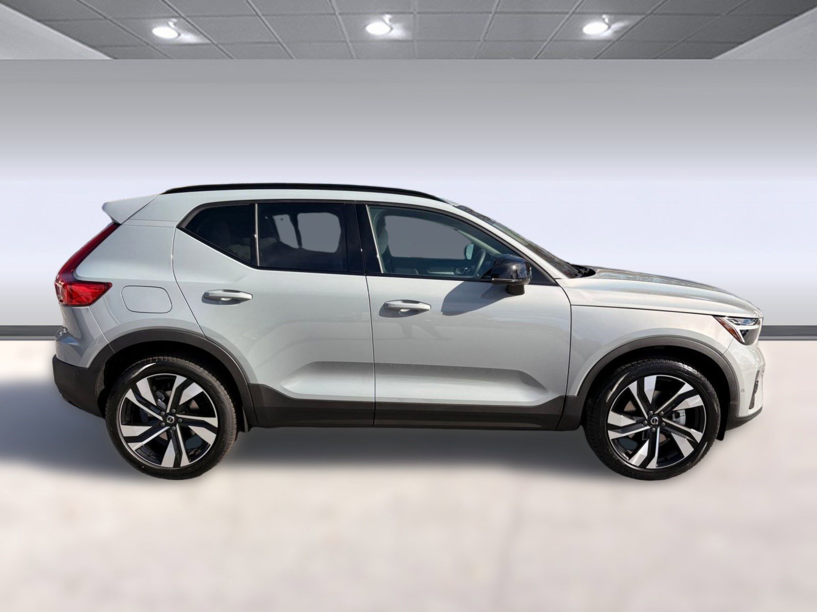New 2026 Volvo XC40 B4 Plus w/ Climate Package image 8